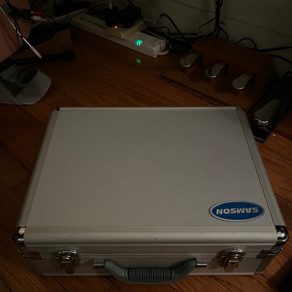 SAMSON CO1U USB STUDIO CONDENSER MICROPHONE – FULL SET IN HARD CASE! - Picture 2 of 6